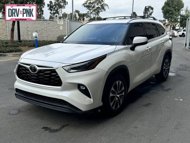 2021 Toyota Highlander XLE FWD photo