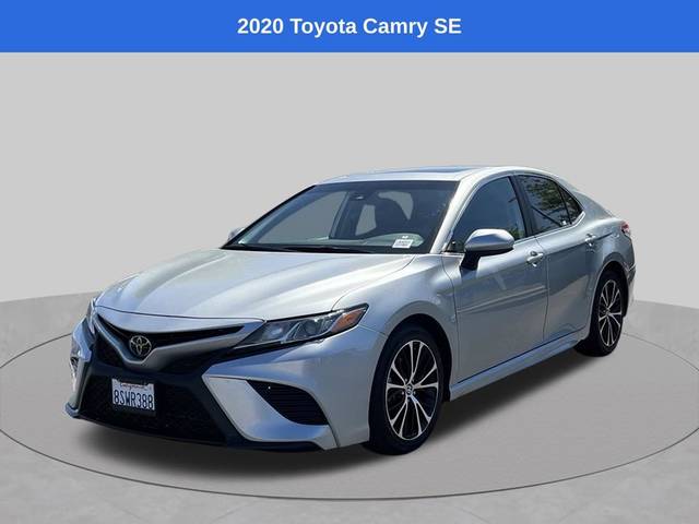 2020 Toyota Camry SE FWD photo