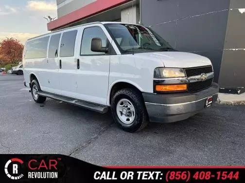 2020 Chevrolet Express LT RWD photo