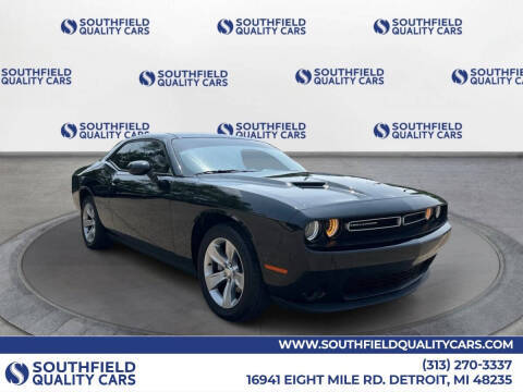 2020 Dodge Challenger SXT RWD photo