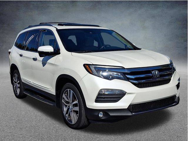 2017 Honda Pilot Touring AWD photo