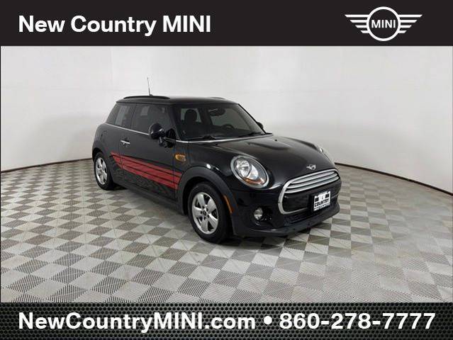 2015 MINI Hardtop 2 Door FWD photo