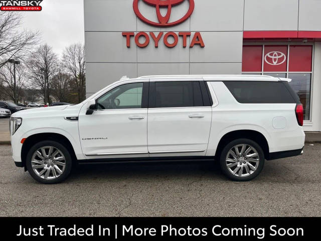 2021 GMC Yukon XL Denali 4WD photo