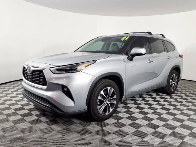 2021 Toyota Highlander Hybrid XLE FWD photo