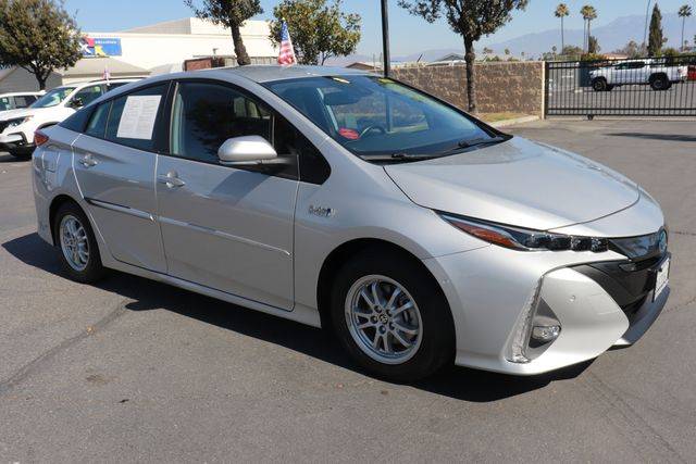 2021 Toyota Prius Prime Limited FWD photo