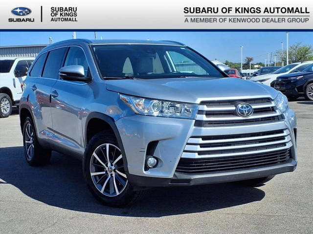 2019 Toyota Highlander XLE FWD photo