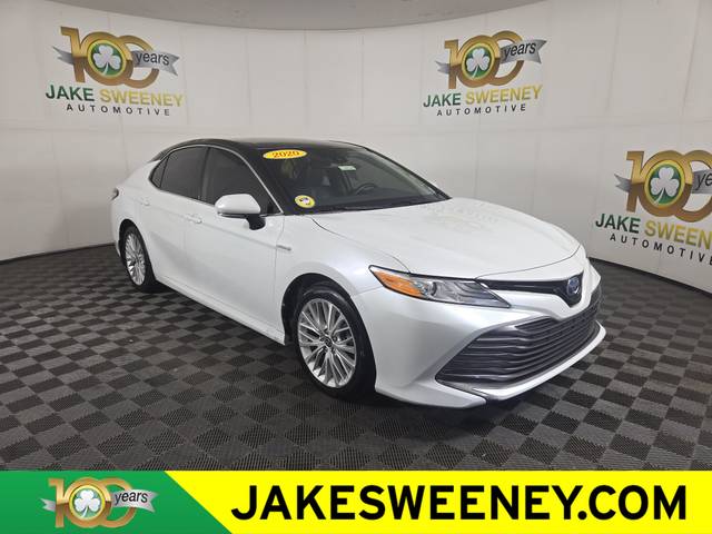 2020 Toyota Camry Hybrid XLE FWD photo