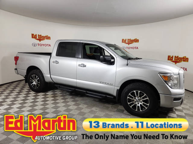2021 Nissan Titan SV 4WD photo