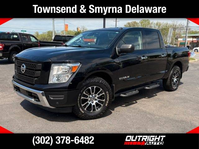 2021 Nissan Titan SV 4WD photo