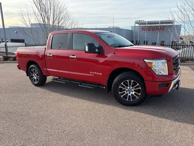 2021 Nissan Titan SV 4WD photo