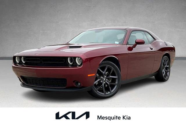 2020 Dodge Challenger SXT RWD photo