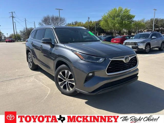 2021 Toyota Highlander XLE FWD photo