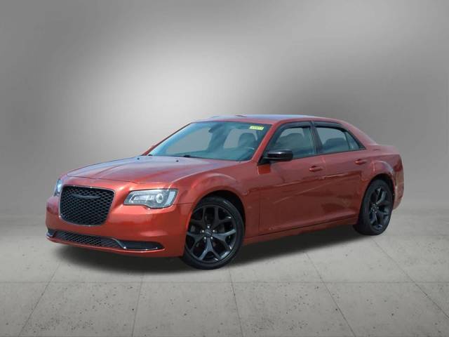 2020 Chrysler 300 Touring RWD photo