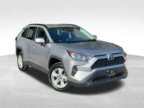 2021 Toyota RAV4 XLE FWD photo