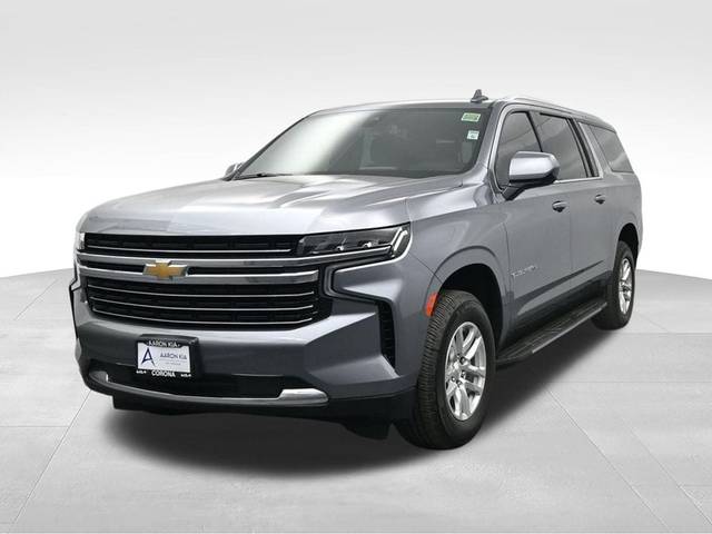 2021 Chevrolet Suburban LT RWD photo