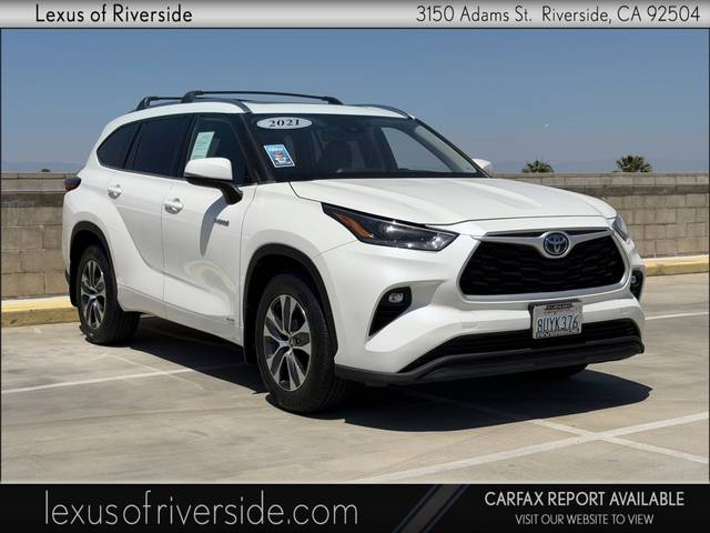 2021 Toyota Highlander Hybrid XLE AWD photo