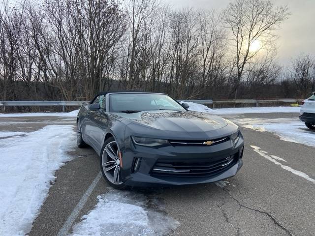 2017 Chevrolet Camaro 1LT RWD photo