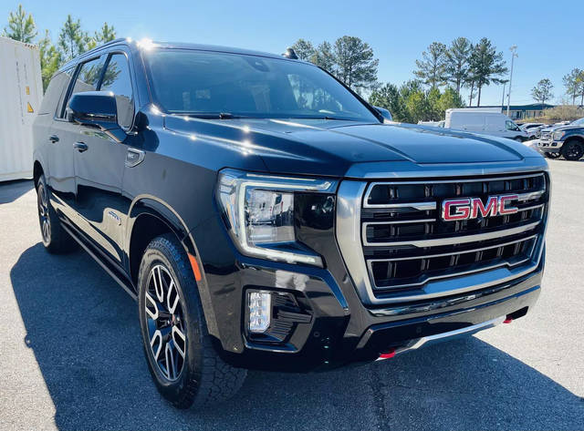 2021 GMC Yukon XL AT4 4WD photo