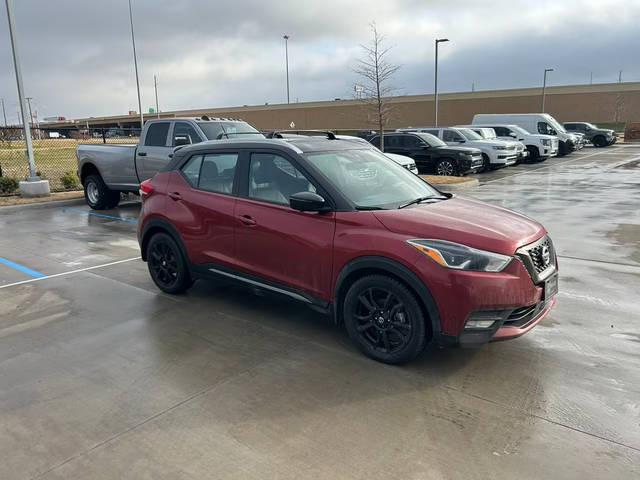 2020 Nissan Kicks SR FWD photo