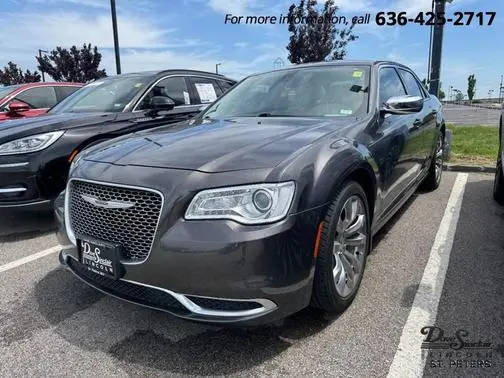 2020 Chrysler 300 Touring L RWD photo