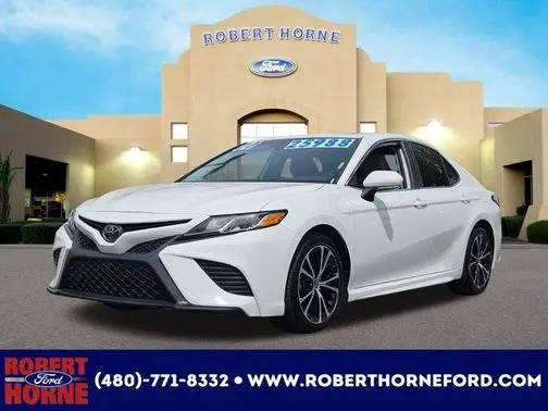 2020 Toyota Camry SE FWD photo