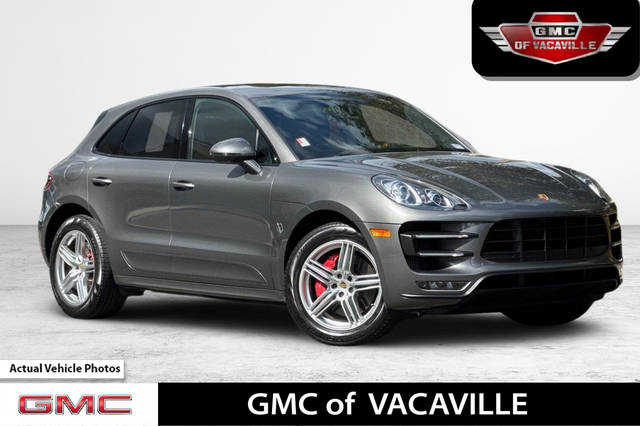 2015 Porsche Macan Turbo AWD photo