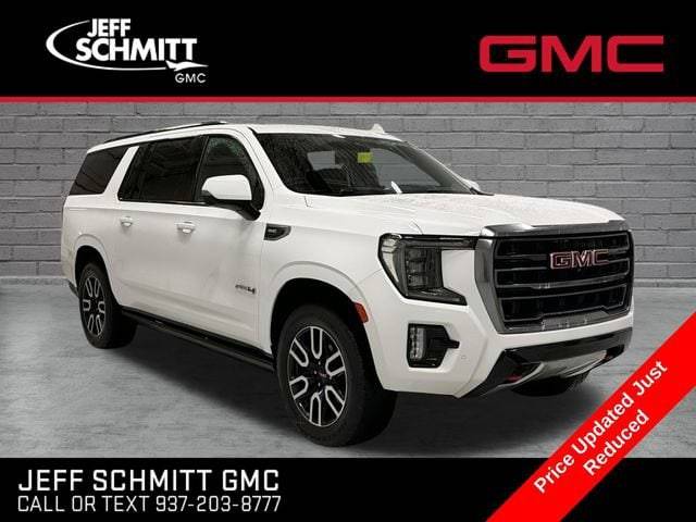 2021 GMC Yukon XL AT4 4WD photo