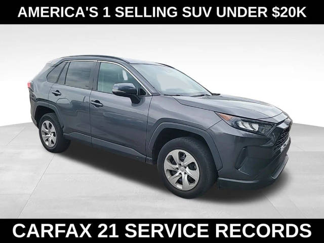 2021 Toyota RAV4 LE FWD photo