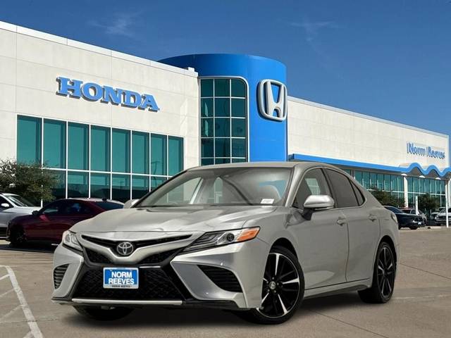 2020 Toyota Camry XSE FWD photo