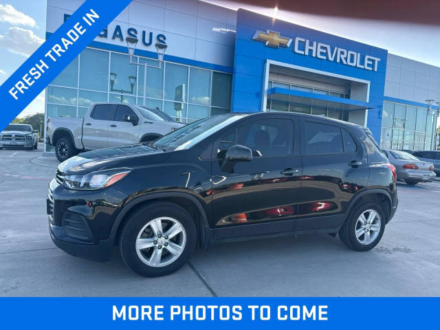 2021 Chevrolet Trax LS FWD photo