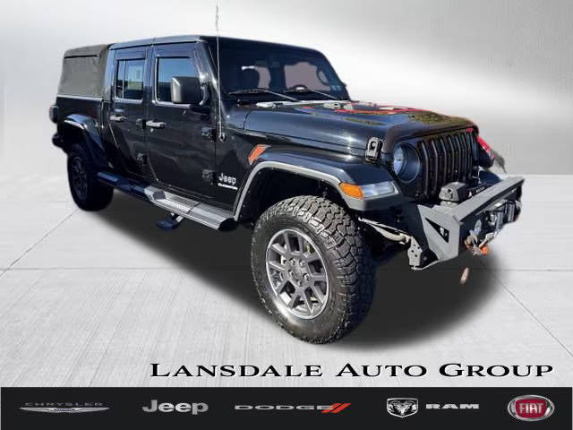 2021 Jeep Gladiator Overland 4WD photo