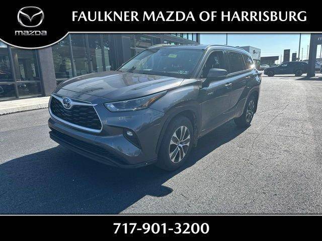 2021 Toyota Highlander Hybrid XLE AWD photo