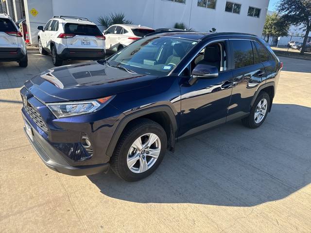 2021 Toyota RAV4 XLE FWD photo