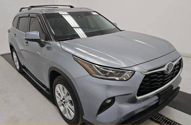 2021 Toyota Highlander Hybrid Limited FWD photo