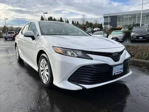 2020 Toyota Camry Hybrid LE FWD photo