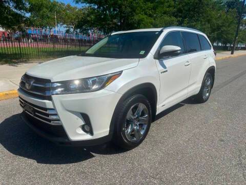 2017 Toyota Highlander Hybrid Limited Platinum AWD photo