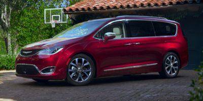 2020 Chrysler Pacifica Minivan Touring FWD photo