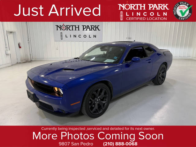 2020 Dodge Challenger SXT RWD photo