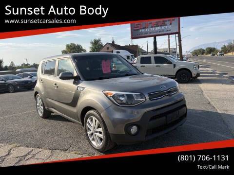 2018 Kia Soul + FWD photo