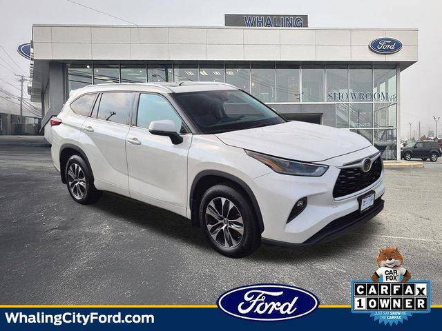 2021 Toyota Highlander XLE AWD photo