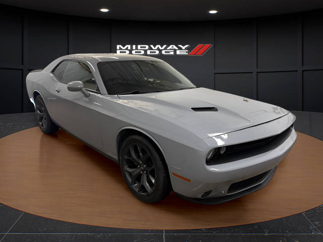 2020 Dodge Challenger SXT RWD photo
