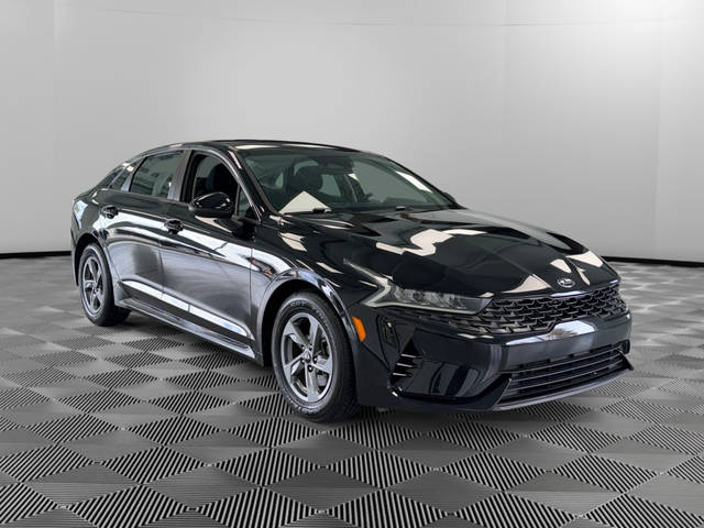 2021 Kia K5 LX FWD photo