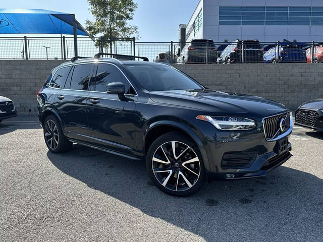 2021 Volvo XC90 Momentum AWD photo