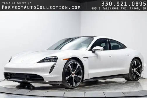 2020 Porsche Taycan Turbo S AWD photo