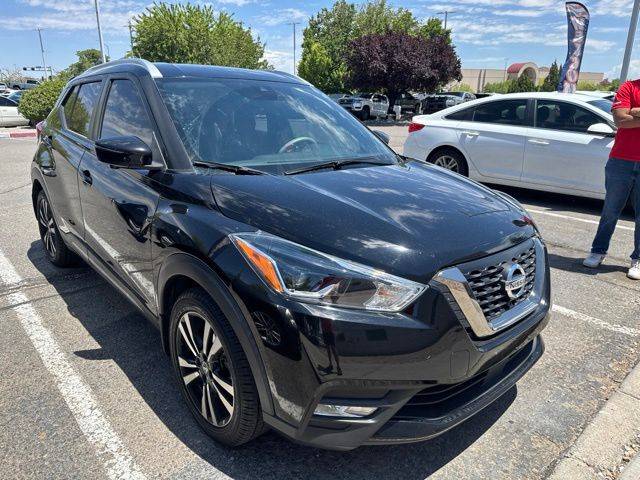 2020 Nissan Kicks SR FWD photo