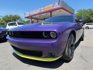 2019 Dodge Challenger SXT RWD photo