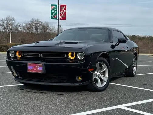 2019 Dodge Challenger SXT RWD photo