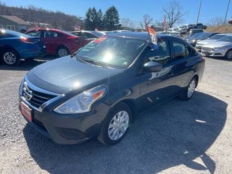 2016 Nissan Versa S FWD photo