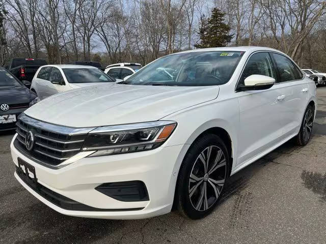 2020 Volkswagen Passat 2.0T SEL FWD photo