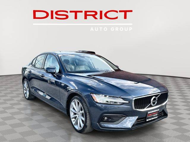 2021 Volvo S60 Momentum FWD photo